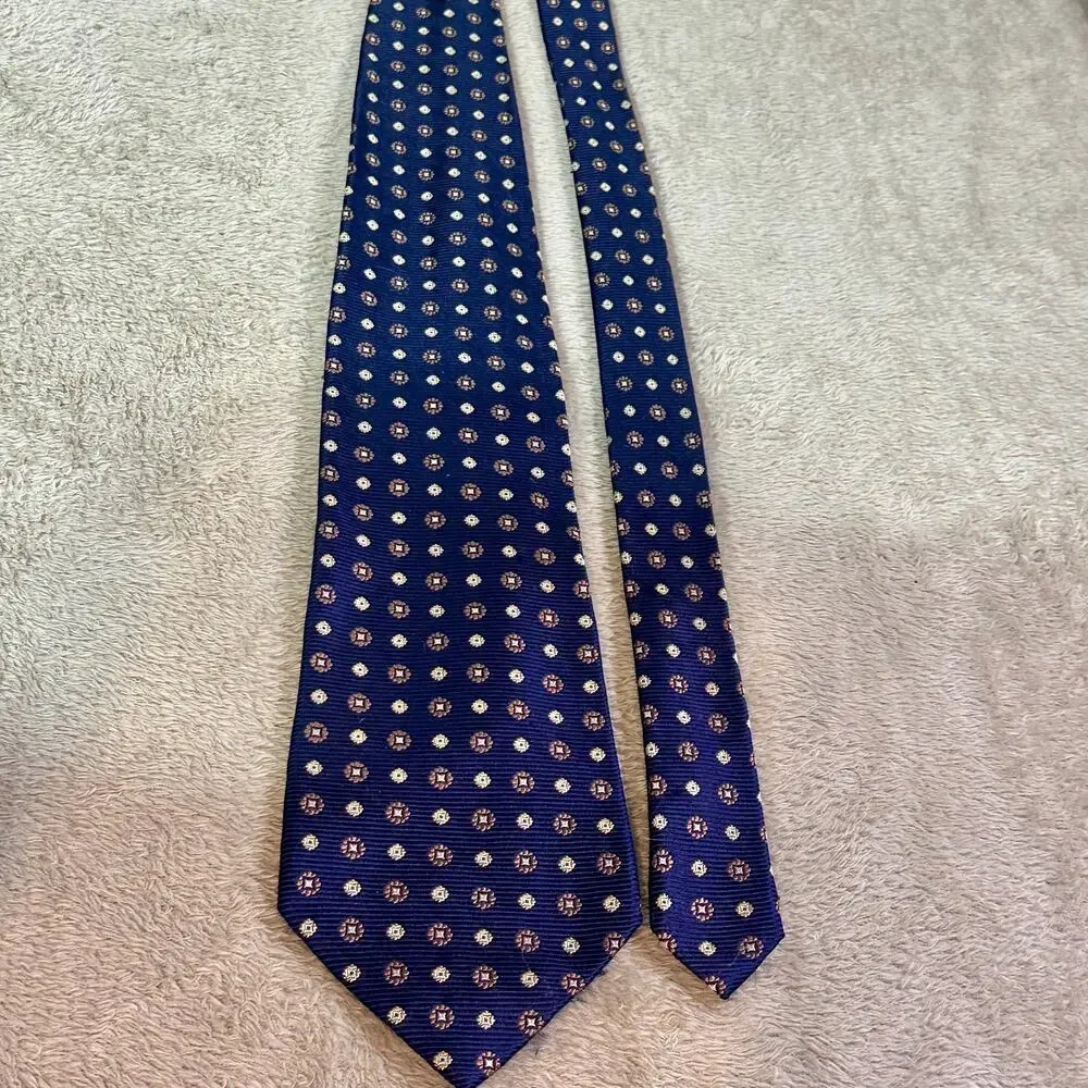 Roundtree & Yorke 100% Silk Tie Blue Geometric Pattern Classic Mens